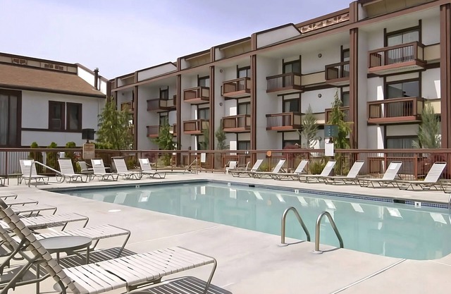 Comfort Meets Affordability, Free Parking, Outdoor Pool, Pets Allowed