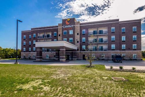 Comfort Suites Brunswick - Cleveland Southwest