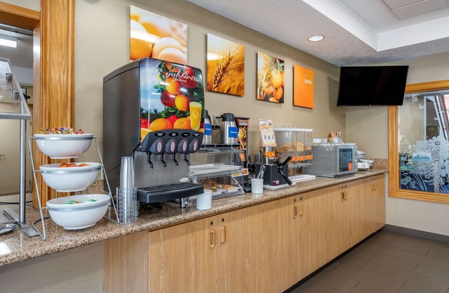 Comfort Suites Salem