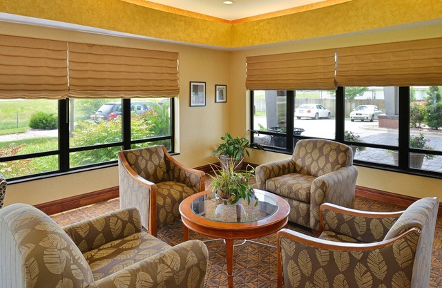 Comfort Suites Salina South