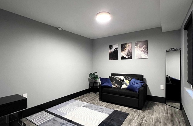 Comfortable 2-Bedroom Retreat in Burnaby