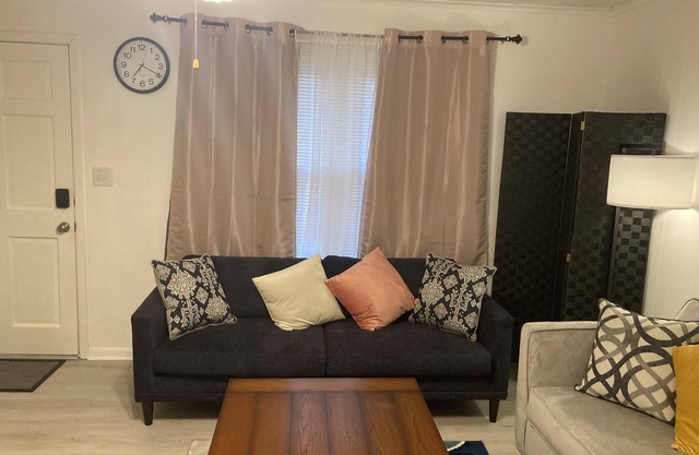 Comfortable and quiet apartment minutes from downtown in Thomasville