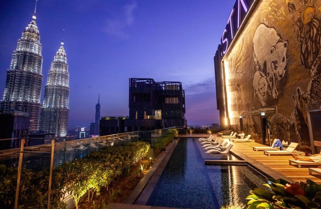comfortable apartment with hydro massage faci