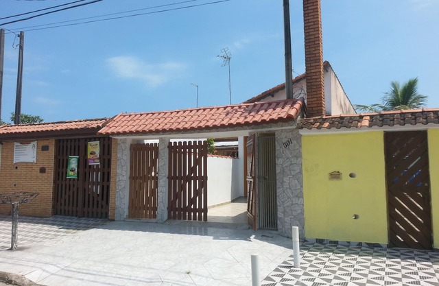 Comfortable and airy house in Mongaguá beach Costa Azul