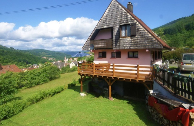 Comfortable Holiday Home with Fenced Garden in Natzwiller