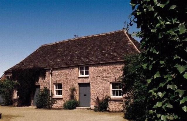 Comfortable home in lovely Cotswold village, Area of Outstanding Natural Beauty
