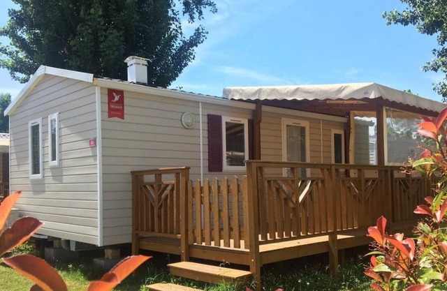Comfortable mobile home on the banks of the Viarhrôna, near LYON