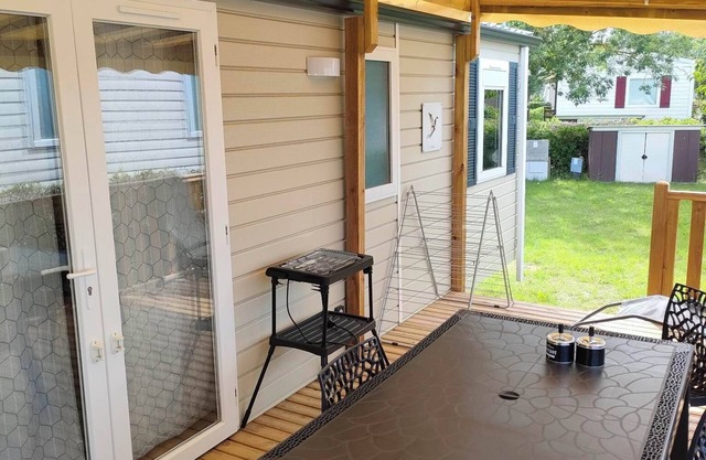 Comfortable mobile-home rental in a 4* campsite, Le lac des rêves.