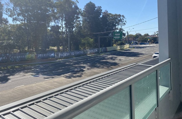 Comfortable & Private Maroubra apartment close to Airport , Beaches & City !