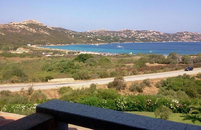 COMFORTABLE SEA VIEW APARTMENT AND ARCHIPELAGO 150 m from Sciumara beach