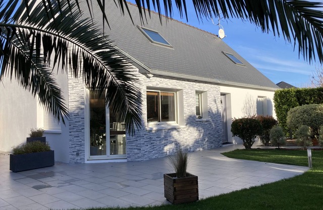COMFORTABLE SEASIDE HOME IN A QUIET, RELAXING LOCATION