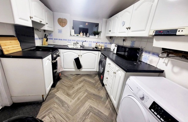 Comfortable Stay - Ivor St