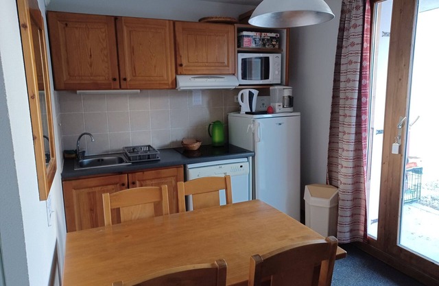 Comfortable studio 300m from slopes with terrace and parking