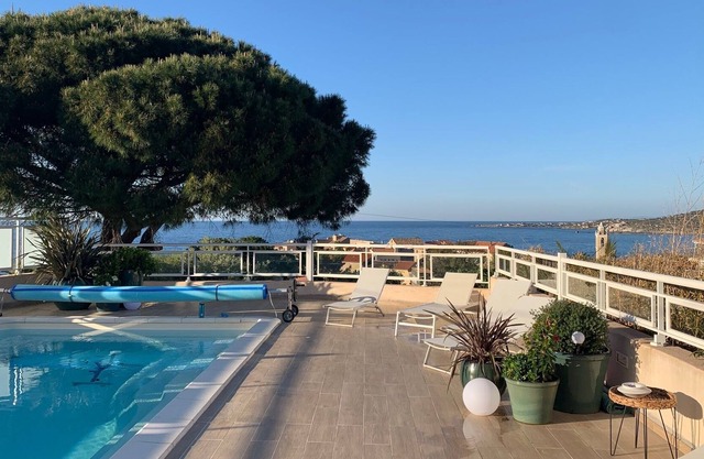 Comfortable villa 500 meters from the beach