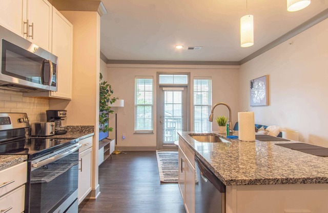Comfy 1BR Haven | Pool, Free Parking & Cozy Details