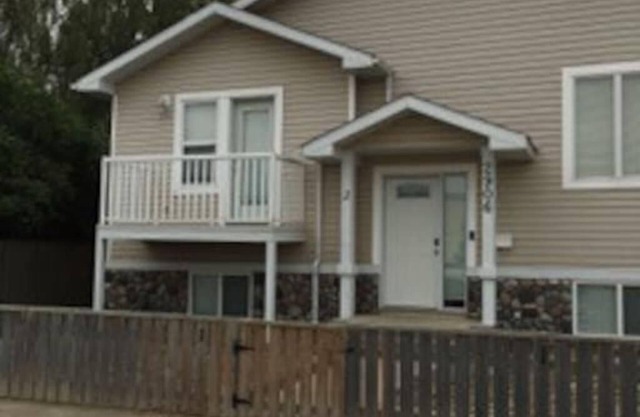 Comfy 3 bedroom apartment in South Lethbridge #2