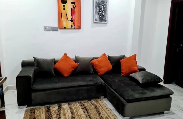 Comfy & Cozy Hideout ~ Close to Highway ~Parking