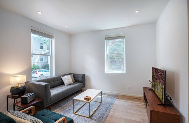Comfy Georgetown 1BR w/bike storage near Waterfront by Blueground