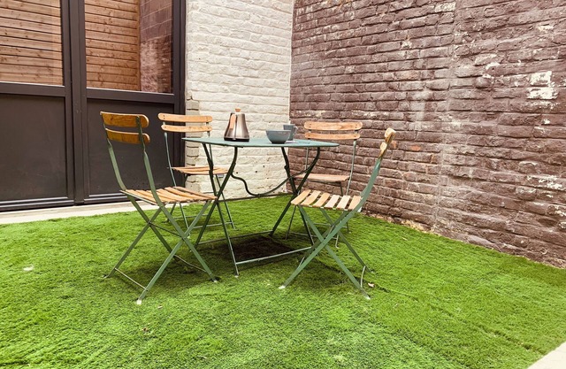 Completely renovated town house in the city center