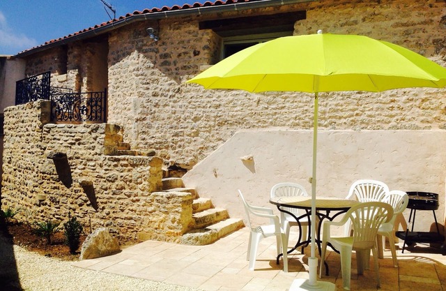 Completely renovated wifi terrace/garden house in the center of Vieux Chaucre