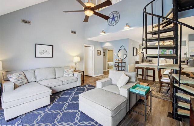 Complimentary activities, a $300 WEEKLY value! Bright and pretty second floor 3-bedroom, 2 bath Sea Colony unit
