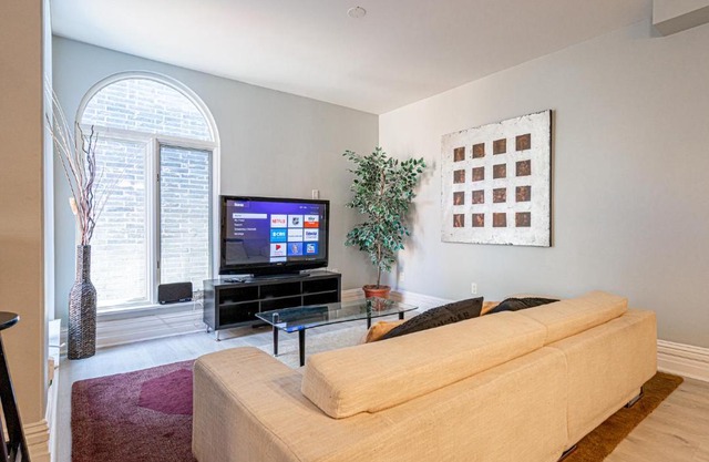 Condo near Woodbine beach with Balcony