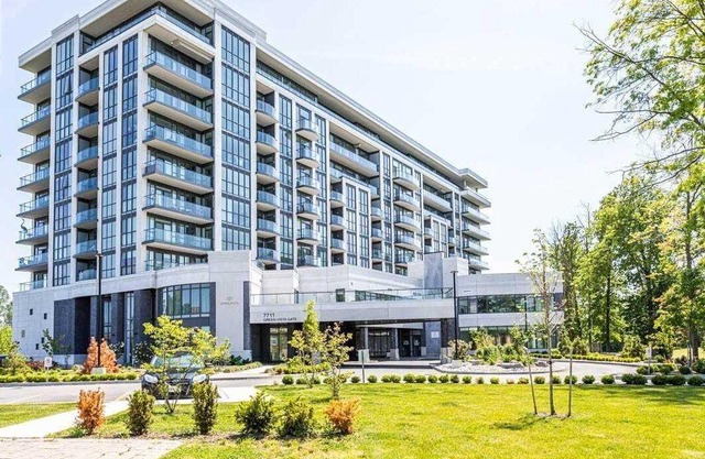 CONDO ON GOLF COURSE IN NIAGARA FALLS!