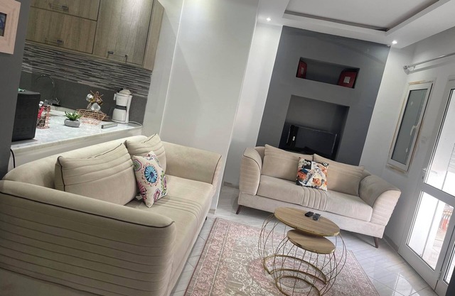 Condo Yasmine