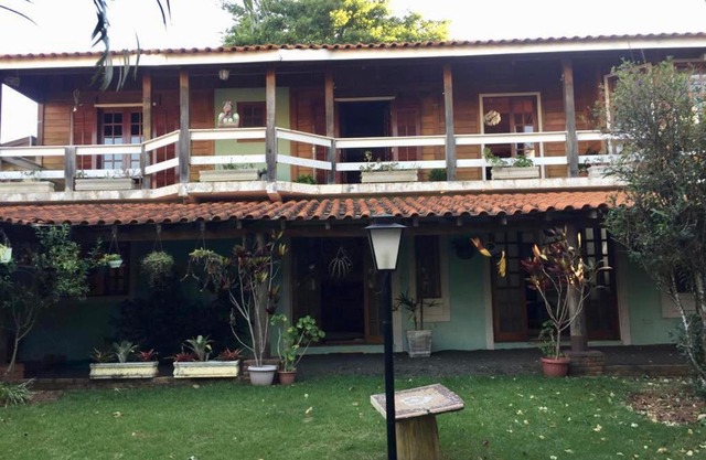 Confortável Casa de Campo em Condomínio Fechado