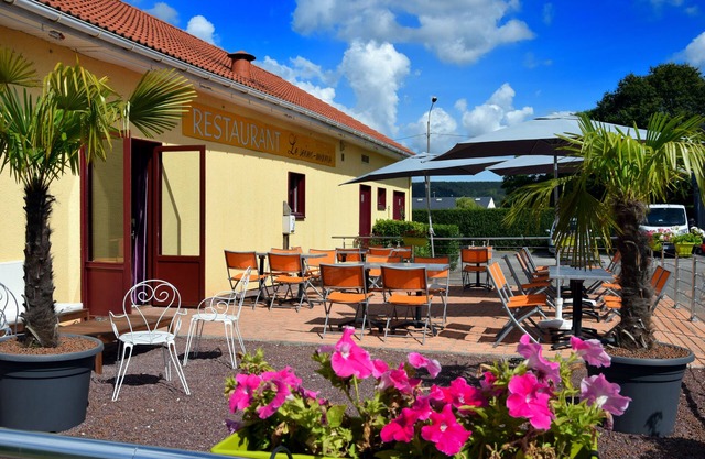 Contact Hotel Le Seino Marin