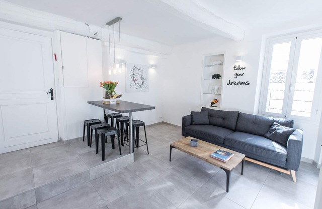 Contemporary 1 BR 3 pax balcony Palais & Croisette 1 mn Olam Properties