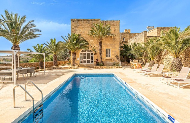 Contemporary Gozo Townhouse | 3 Bedrooms | Villa Lady Titanju | Stunning.