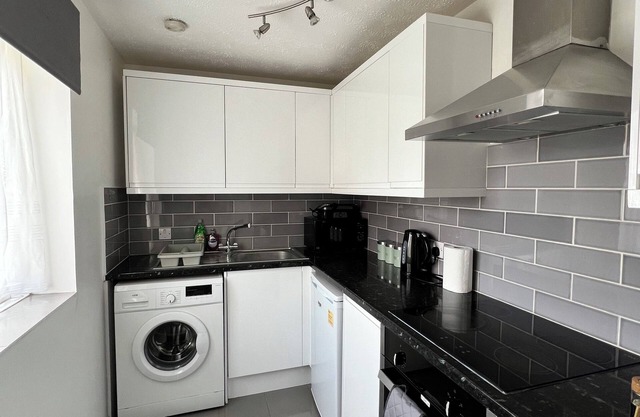 Contemporary Luxury Studio Flat in Alperton