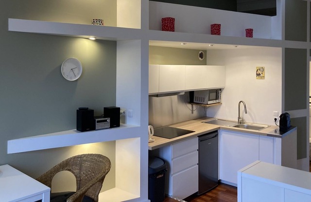Contemporary new flat in centre town