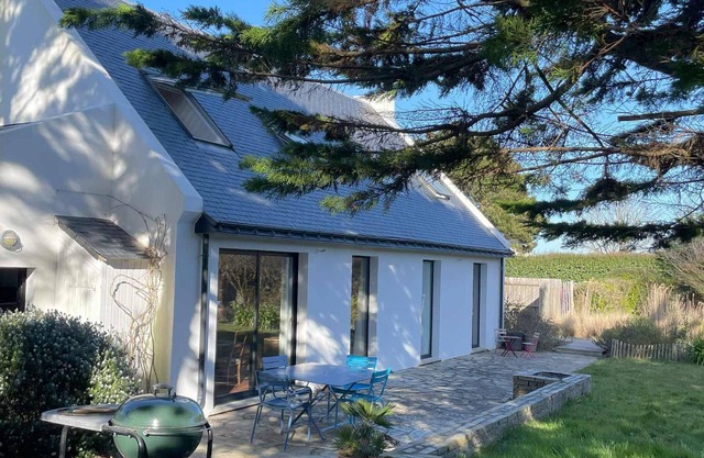 Contemporary villa near Sauzon with large garden