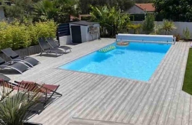 Contemporary Villa of 2017 with POOL by the sea LABENNE OCEAN