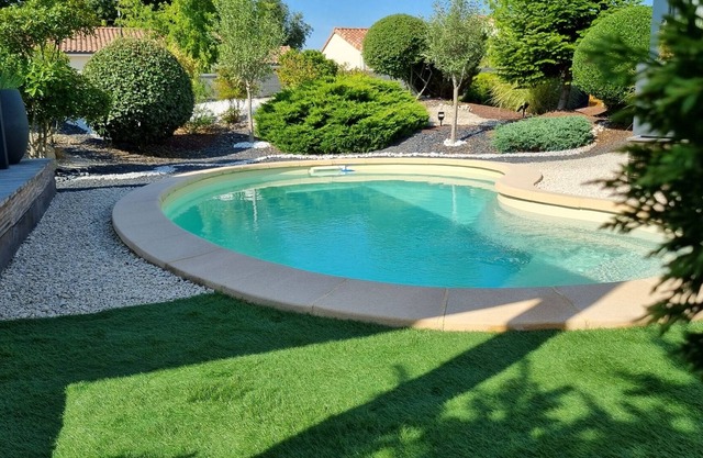 Contemporary villa with swimming pool