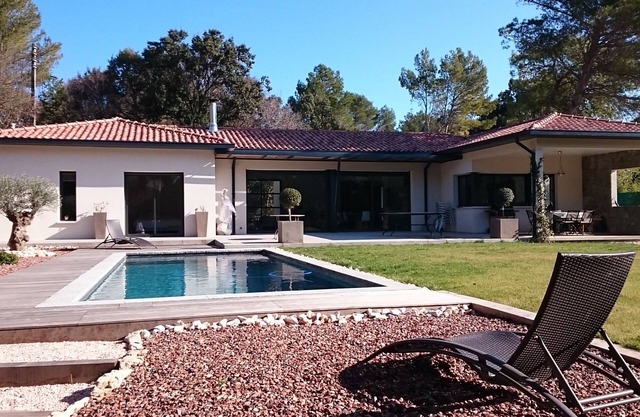 Contemporary villa with swimming pool in a wooded park near Montpellier