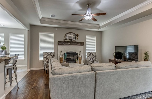 Convenient Edmond Home Located Close to I-35