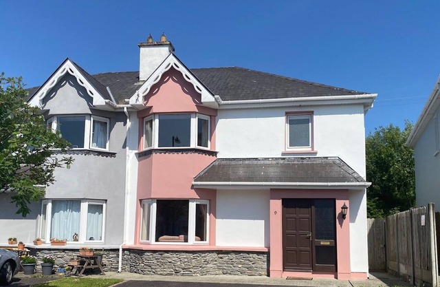 Convenient spacious 3 bedroom home in Kenmare town