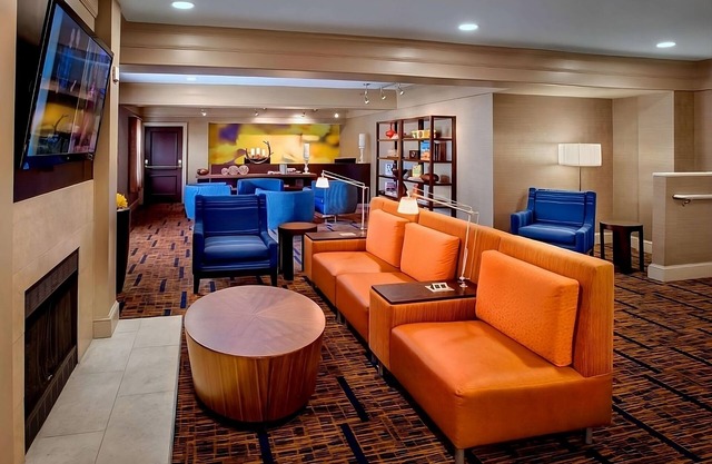 Convenient Stay! 4 Relaxing Units, Pets Allowed, Onsite Parking!