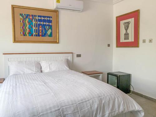 Conys Guest House
