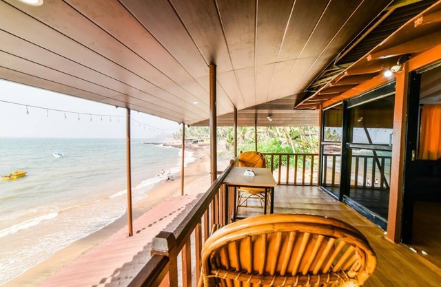 Cool & Classic Sea View Beach Resort,Goa