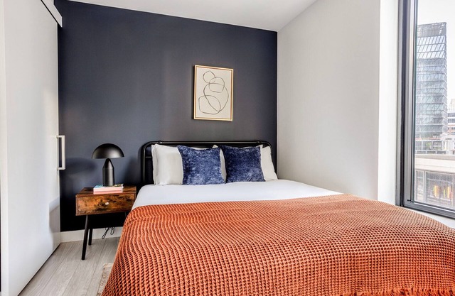 Cool Seaport Studio w/Fitness, close to Shopping & Dining, by Blueground