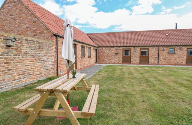 COOPER COTTAGE, pet friendly, character holiday cottage in Stokesley