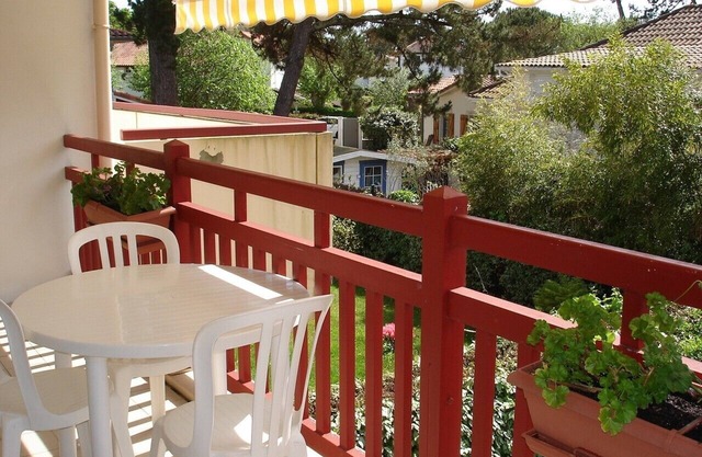 Coquet T2 3-star apartment in small quiet building, garden view