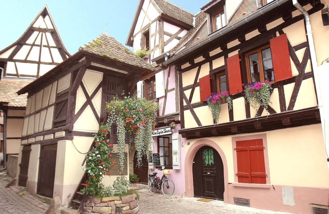 Coquette timbered house of the 17th century renovated