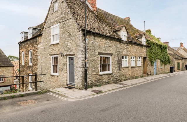 Corner Cottage