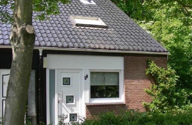 Corner house 3 bedrooms on the Grevelingen Sea in the park Aquadelta, free Wi-Fi