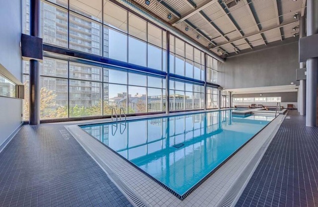 Corner Luxury Penthouse Lake/City View, Steps to CN Tower and Waterfront